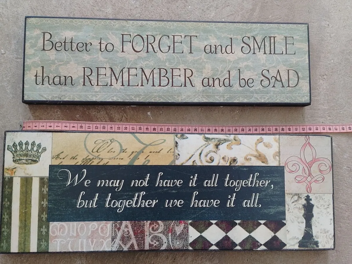 2 WOODEN WISDOM WALL PLAQUES. - Image 1