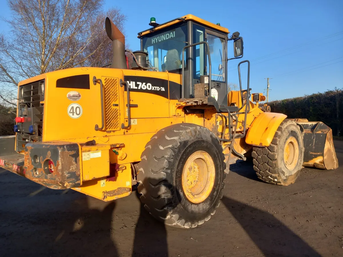Hyundai 760-7 Loading Shovel - Image 2