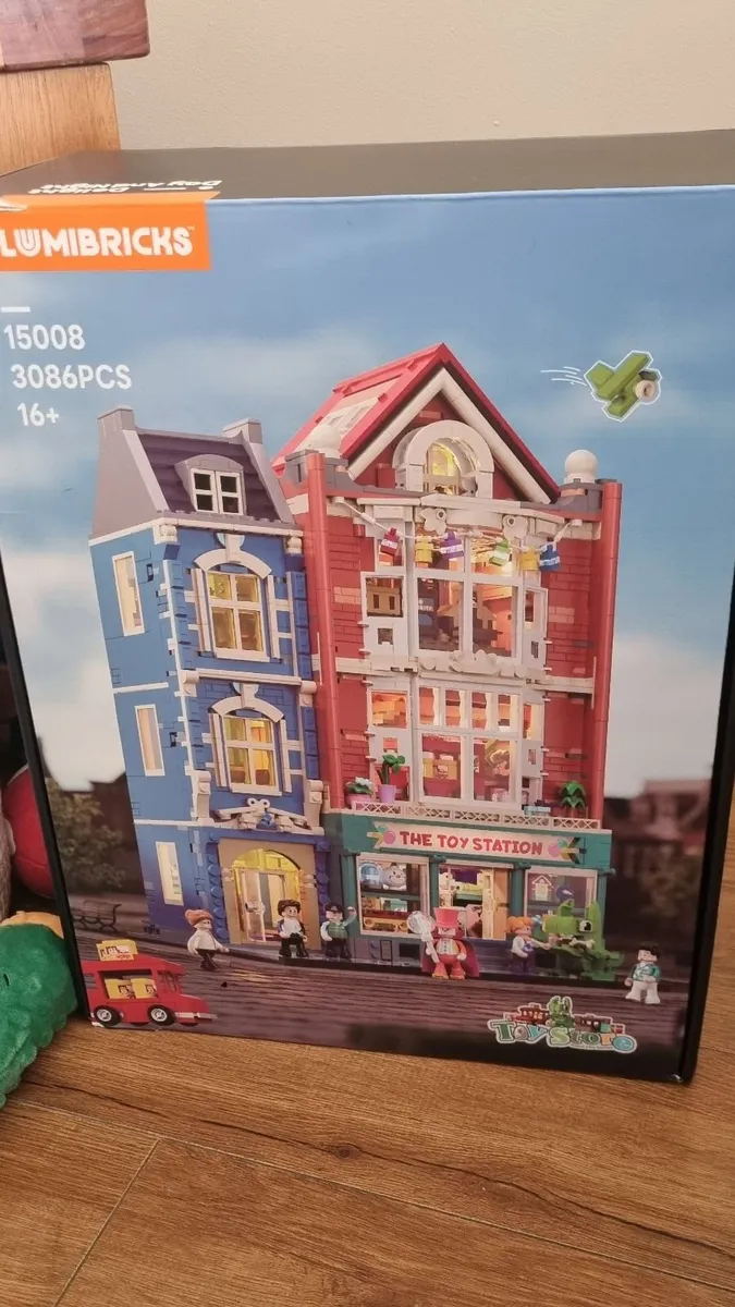 Lego - Image 2