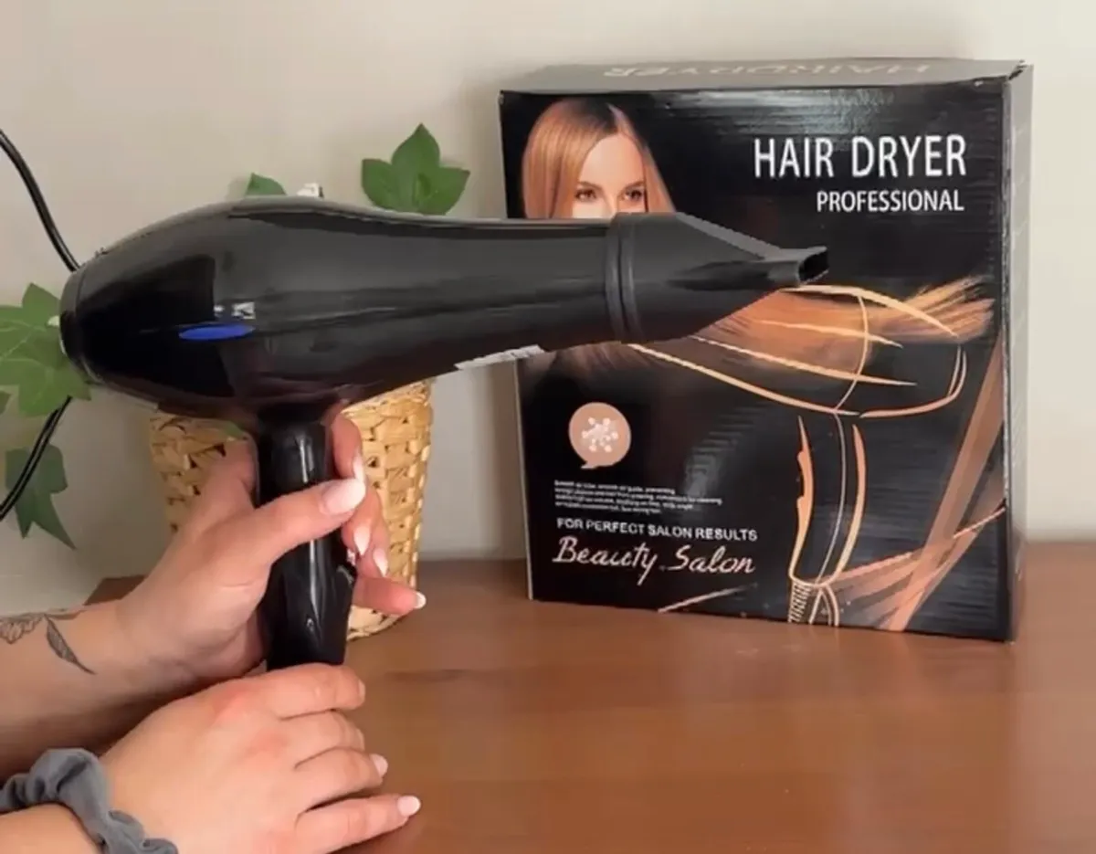 Hair dryers with two heads - Image 2