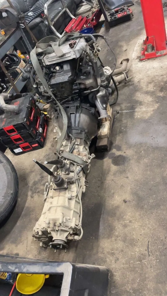 01 Landcruiser parts - Image 1