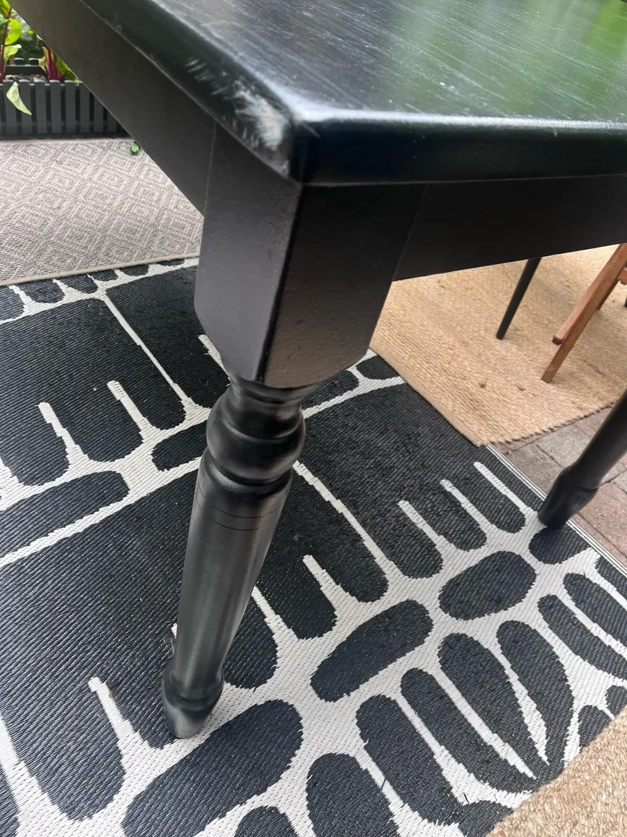 Dining table - Image 4
