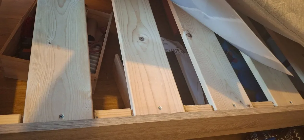 2 single wooden frame beds - Image 2