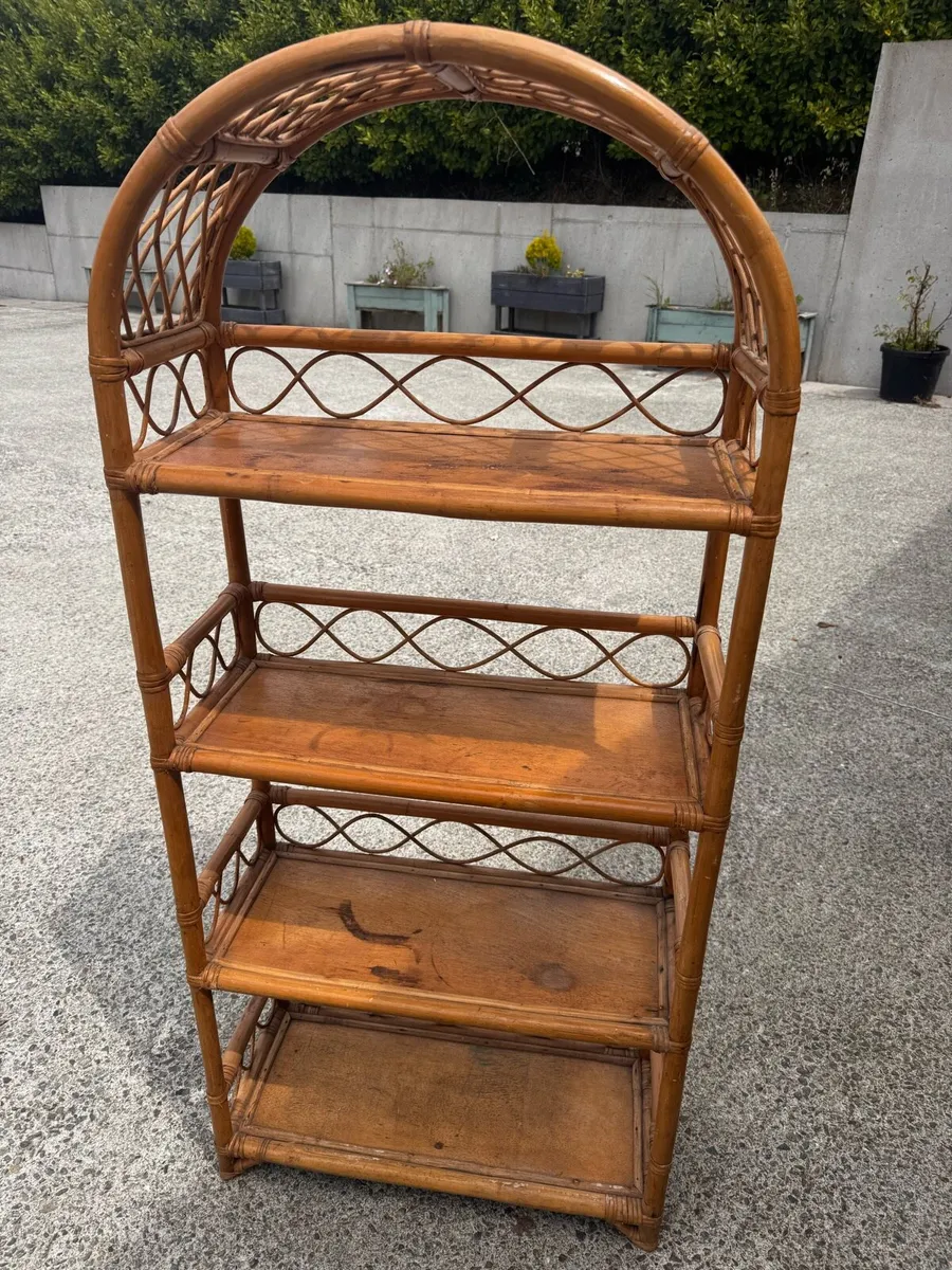 Fab wicker shelving