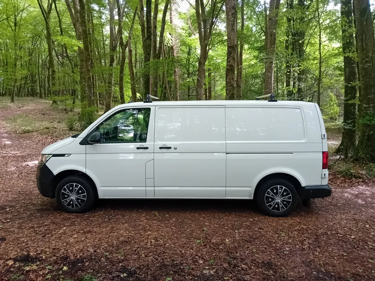 201 V.W TRANSPORTER 2.0 TDI LWB 1 OWNER - Image 4