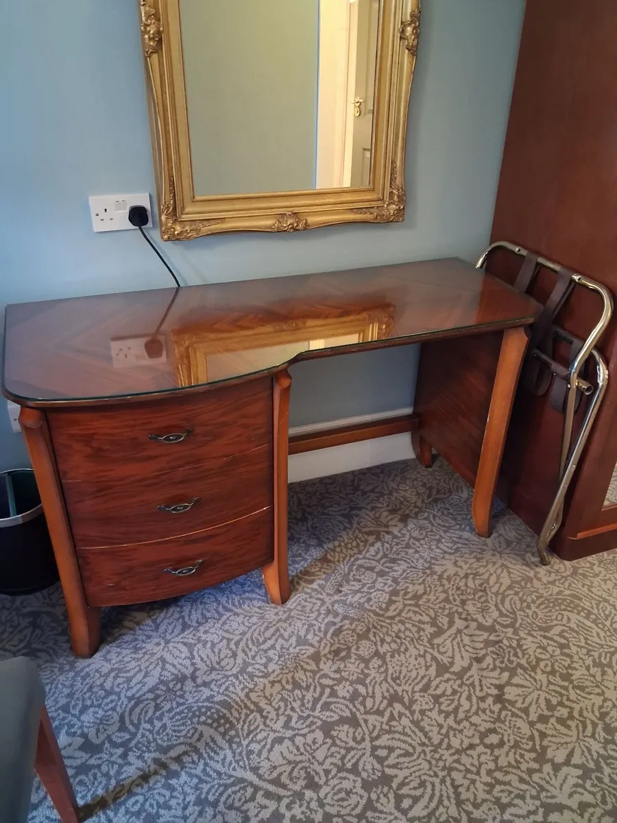 Hotel furniture - Image 4