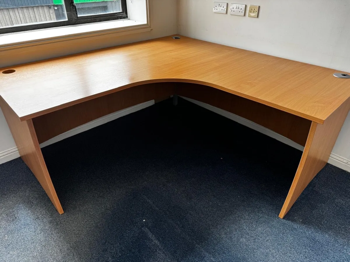 CLEARANCE SALE OFFICE CHAIRS, TABLES, SHELVES - Image 2