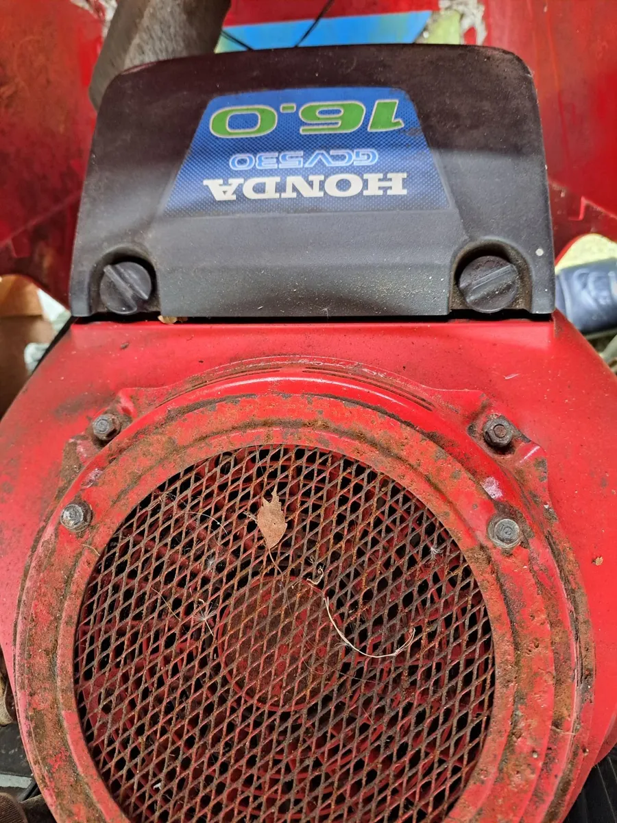 Ride on mower Honda Engine Honda 2216