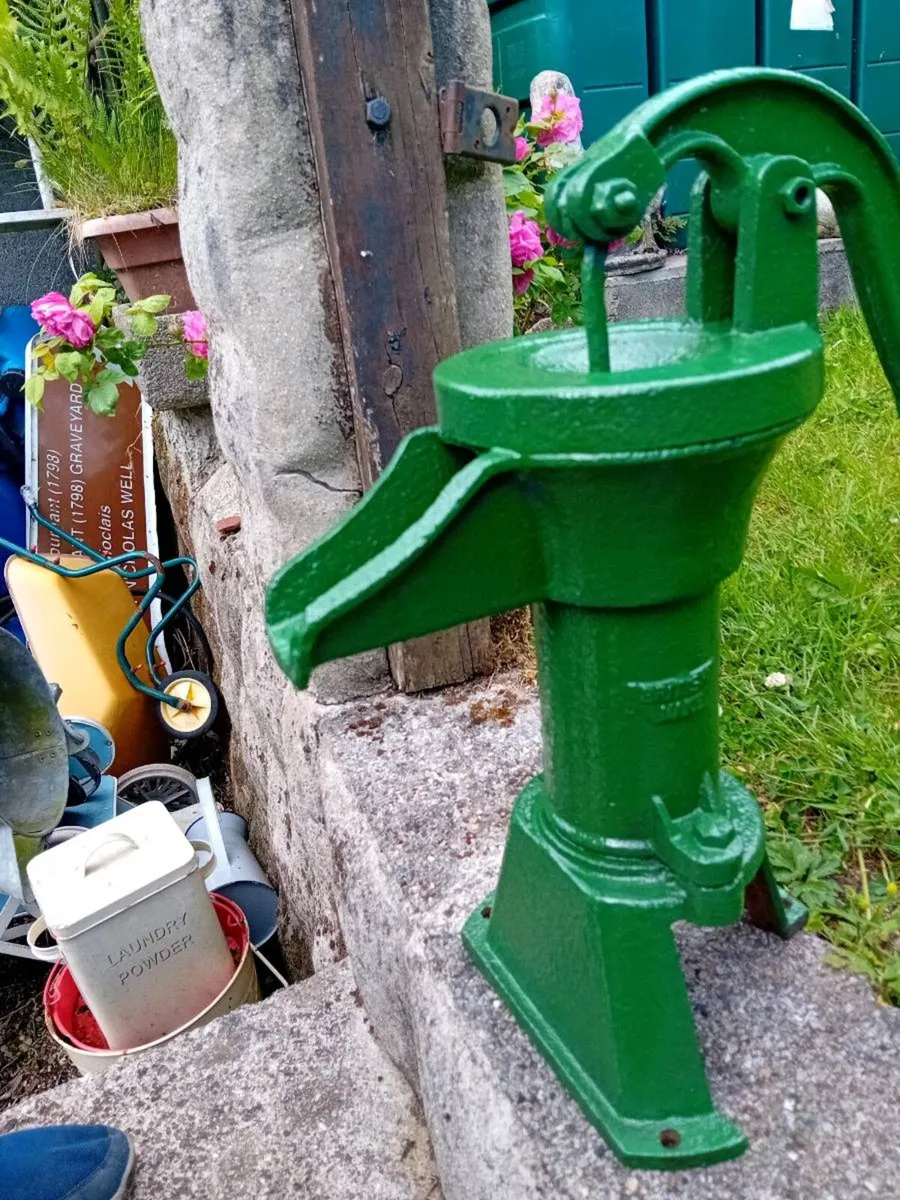 GARDEN PUMP - Image 1