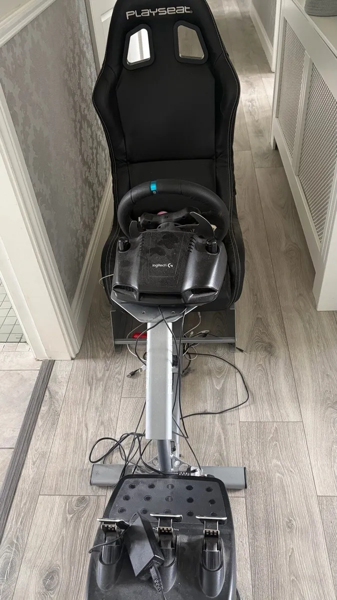 Logitech steering wheel and play seat - Image 3