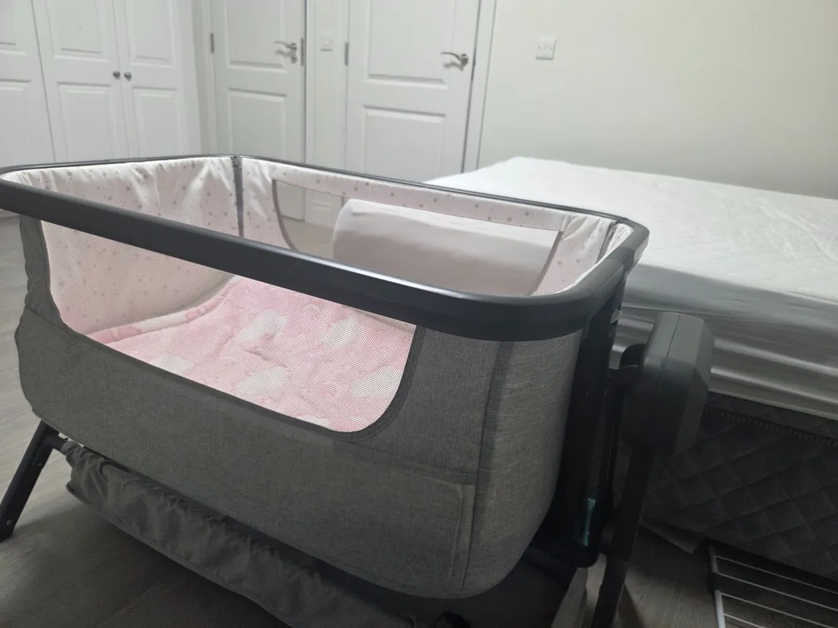 Baby Crib – Excellent Condition - Image 2