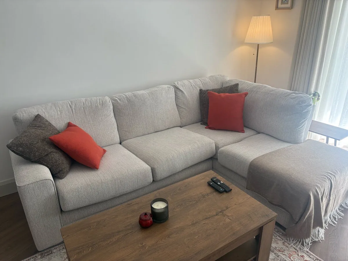 Corner couch - Image 2