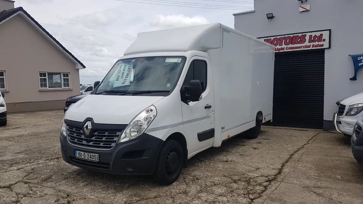 Renault Master LOW LOADER BOX 95KM VAT INVOICE - Image 4