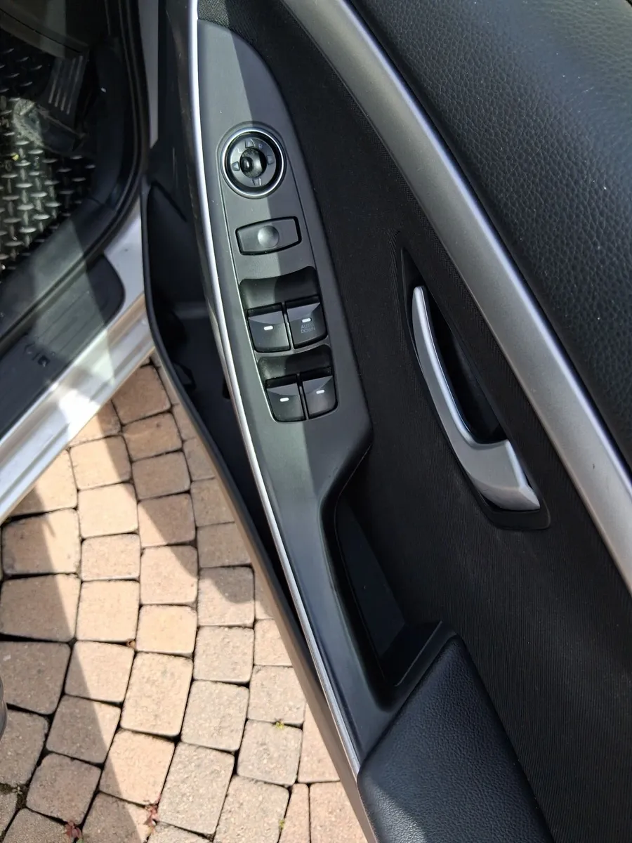 2013 Hyundai i30 1.6 CRDi Automatic | 71,000km - Image 2