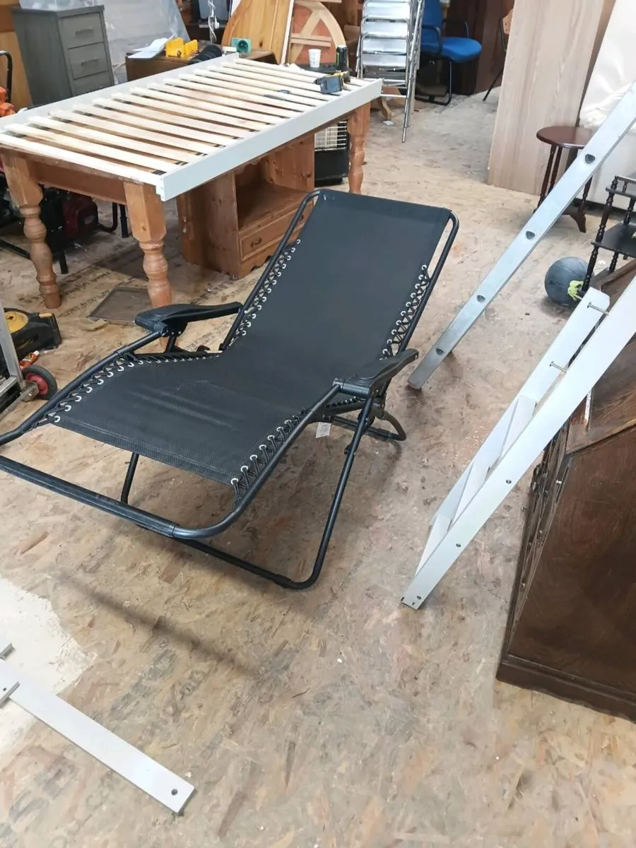 Deluxe Zero Gravity Chair black - Image 2