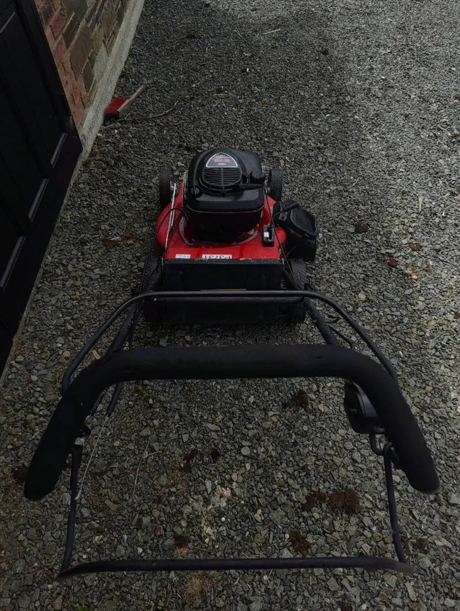 Makasa Petrol Lawnmower Red Briggs - Image 2