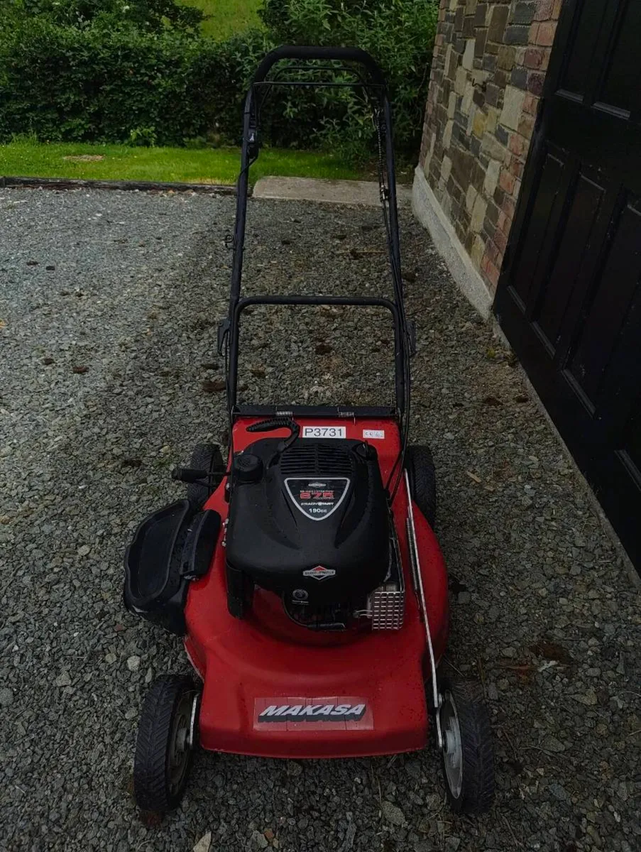 Makasa Petrol Lawnmower Red Briggs - Image 1