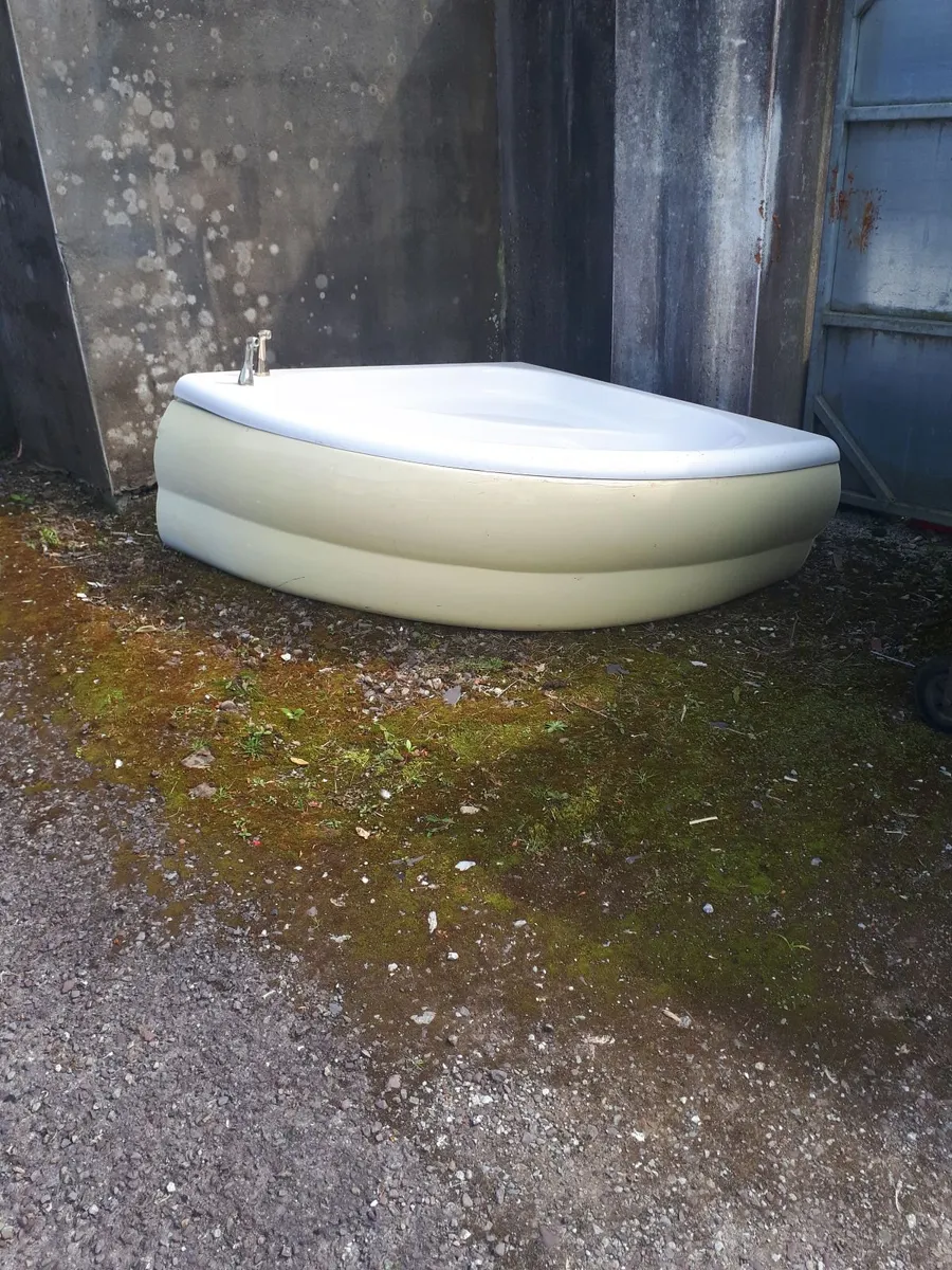 Bath - Image 3