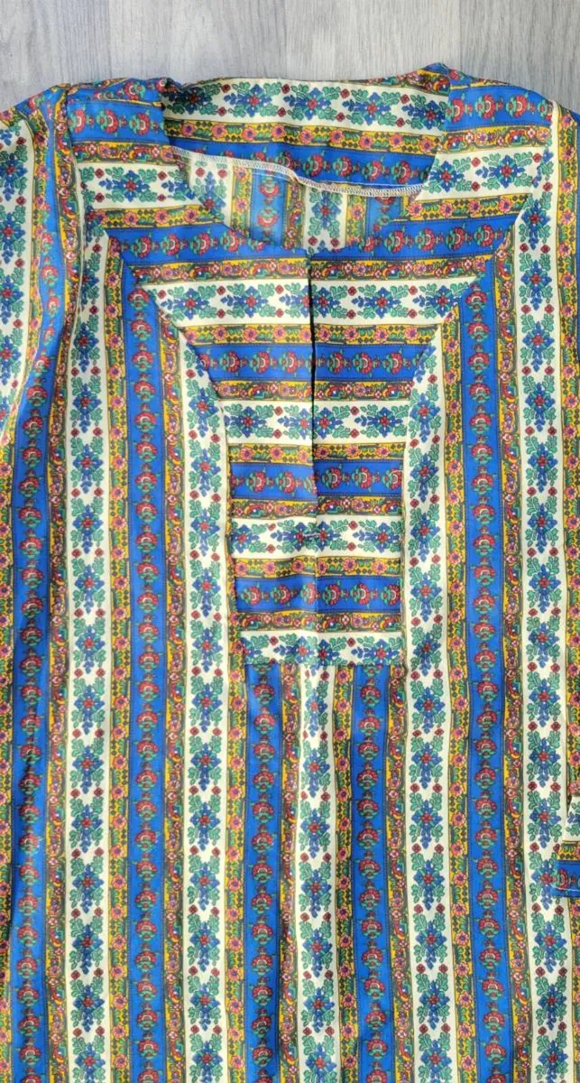 1960s Vintage floral silky bell sleeve split neckl - Image 2