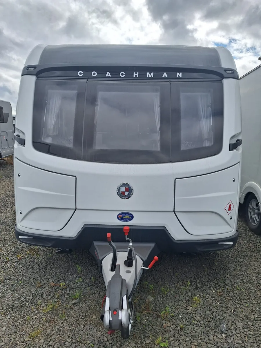 2022 COACHMAN VIP 460 - Image 4