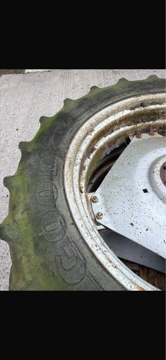 Tractor wheels & tyres - Image 4