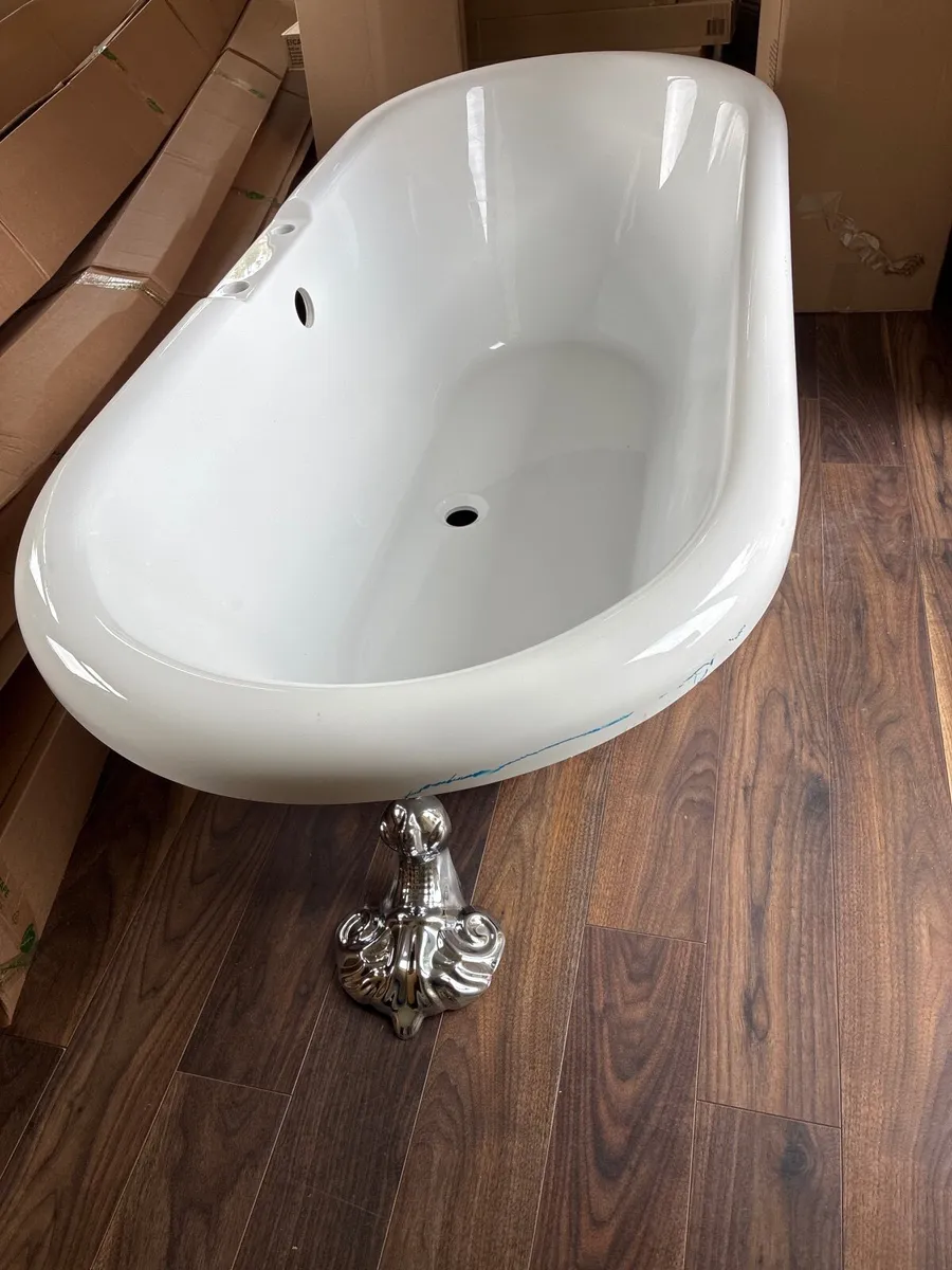 Free standing bath - Image 3