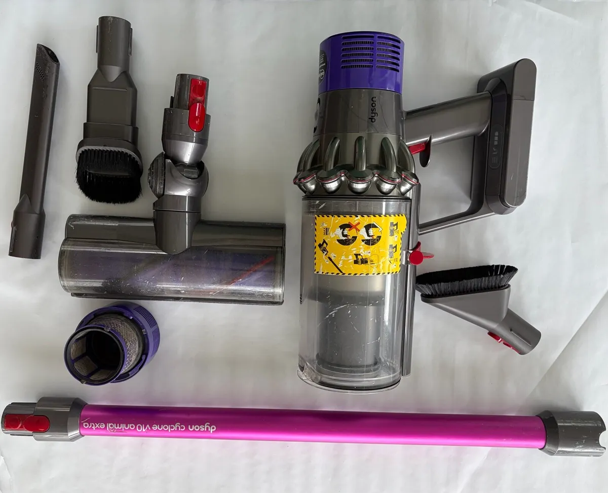 Dyson V10 - Great working order