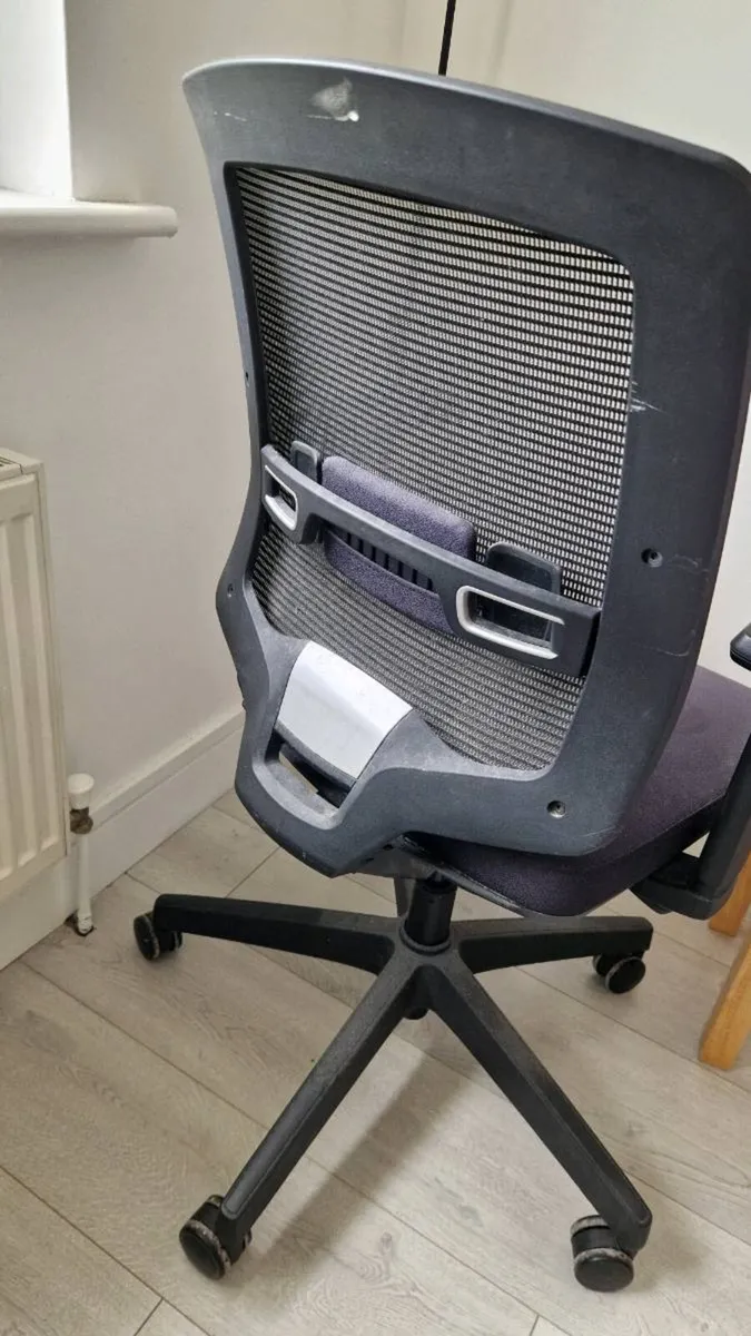 Office chair - Image 2