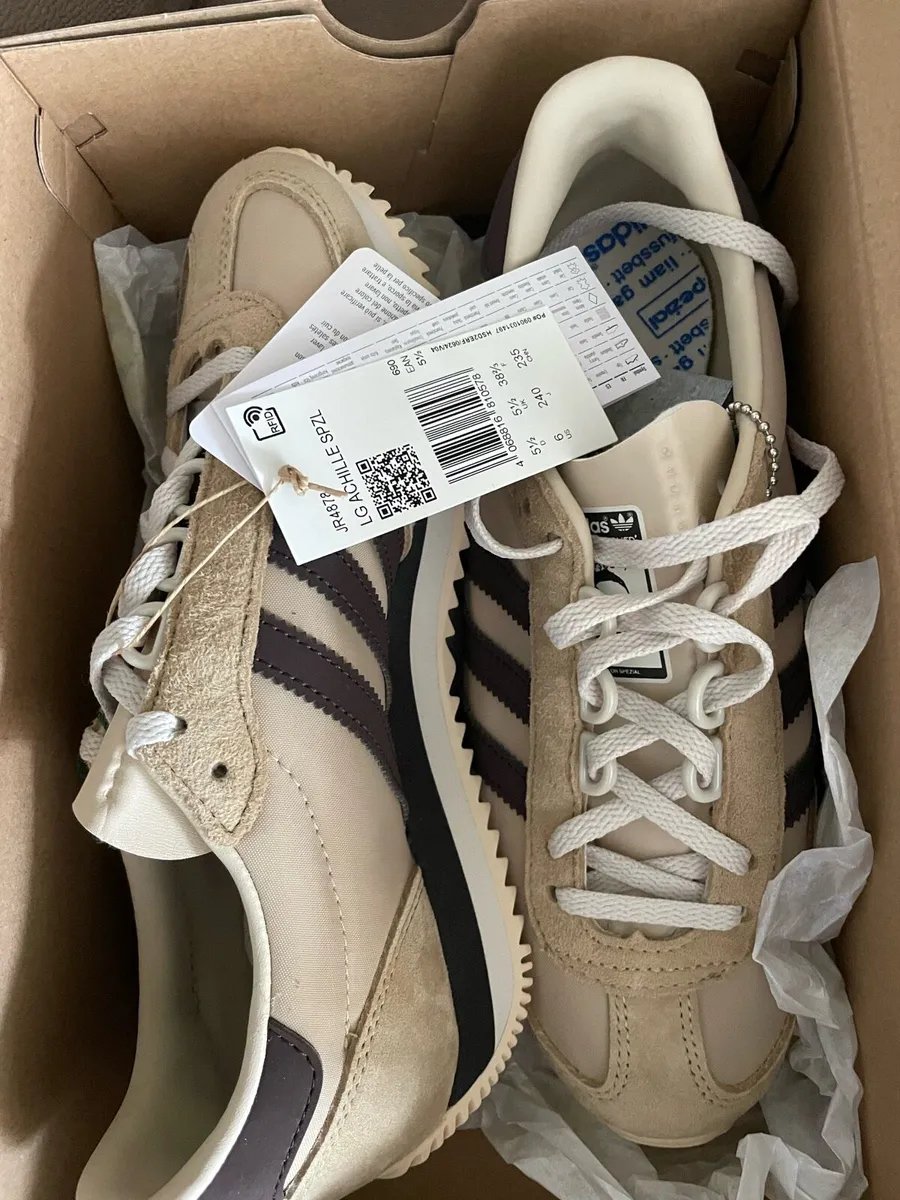 Adidas Liam Gallagher Achilles 5.5 uk - Image 1