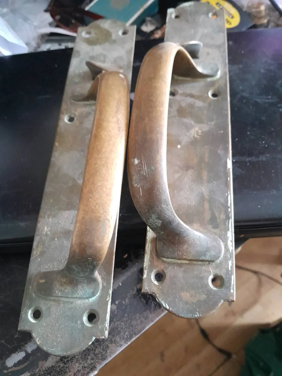 Old brass door handle - Image 2
