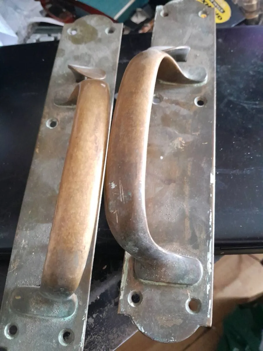 Old brass door handle - Image 4