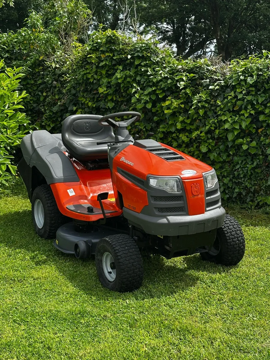 Husqvarna Tc138 Ride on mower - Image 2