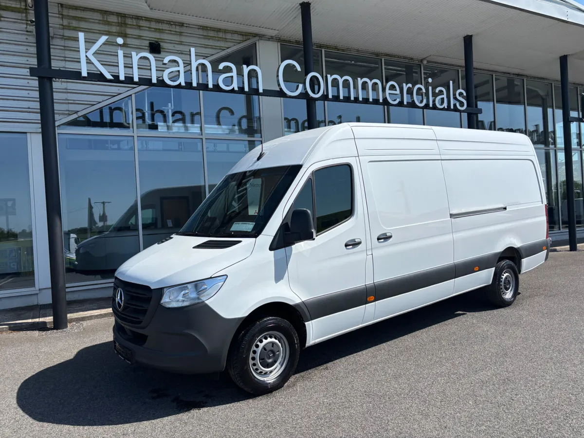 Sprinter 317 Auto for 262 Registration - Image 2