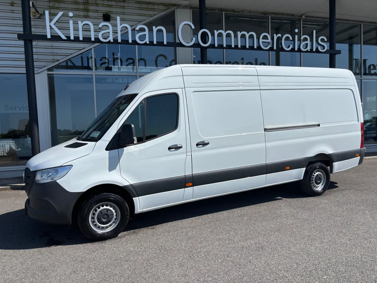Sprinter 317 Auto for 262 Registration - Image 1
