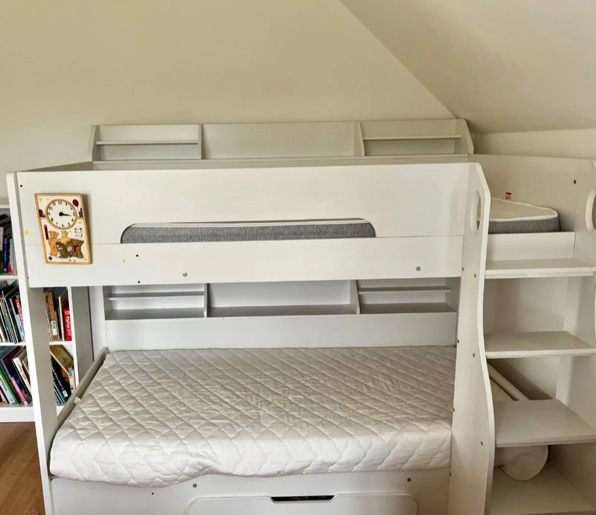 Bunk bed with shelves and storage - Image 2