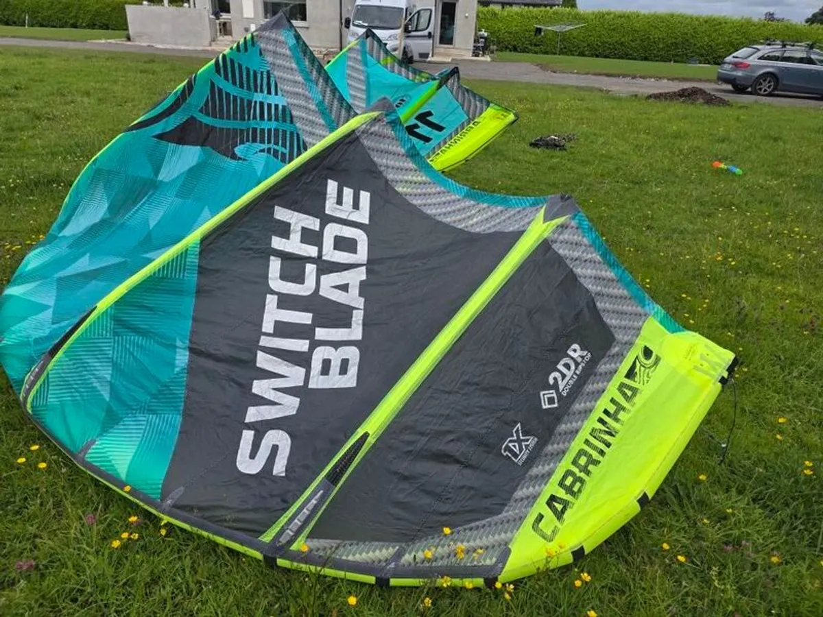 Cabrinha Switchblade 11M, complete with bar and lines. - Image 1