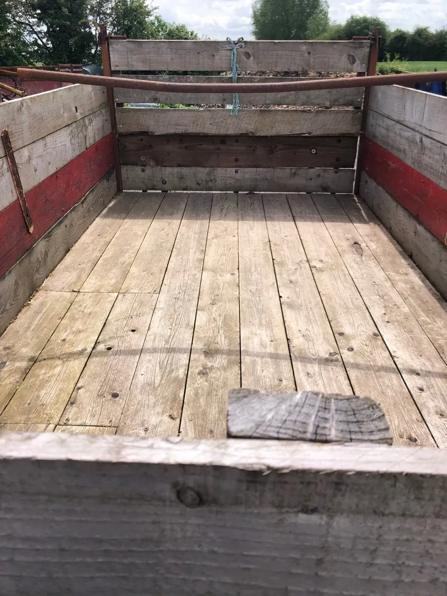Trailer - Image 2