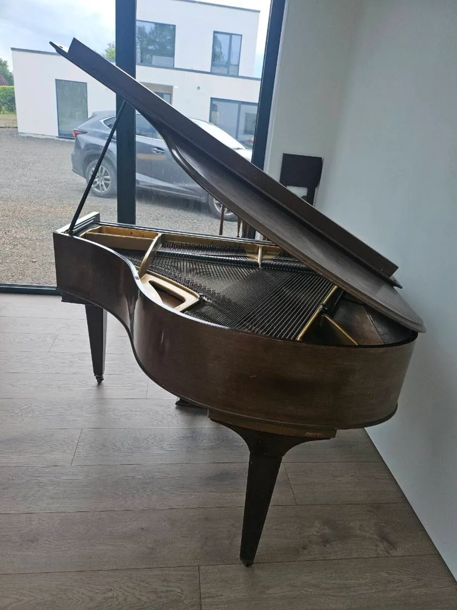 Piano - Image 3