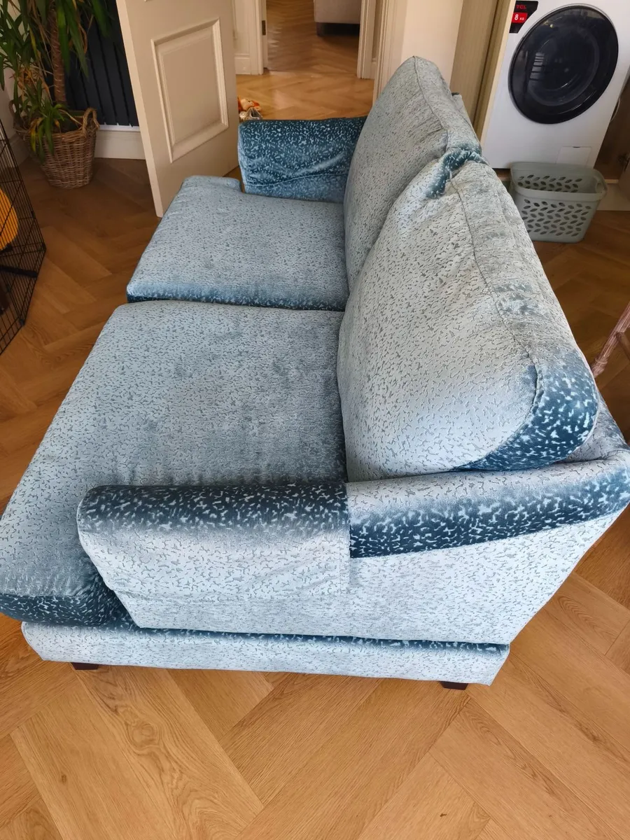 Couch - Image 2