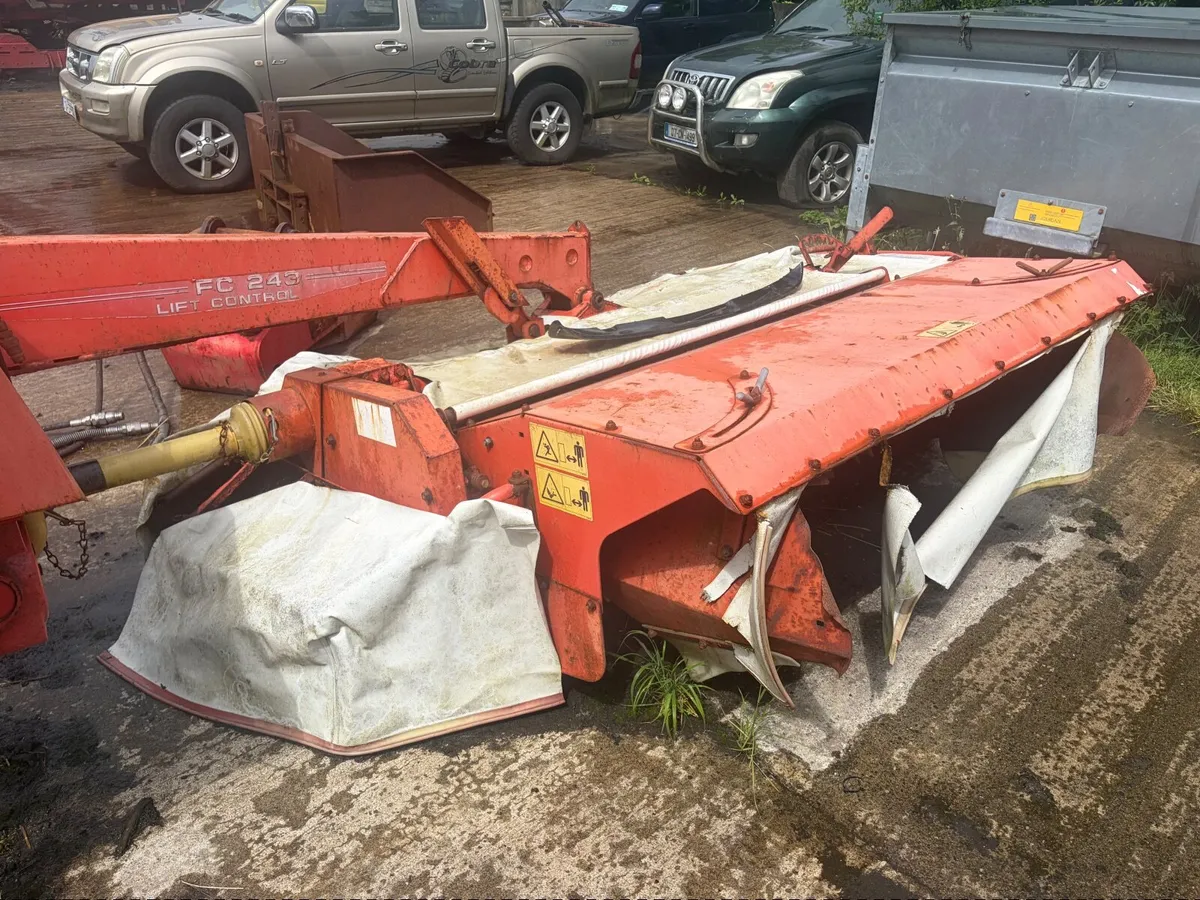 Kuhn fc243 8’mower - Image 2