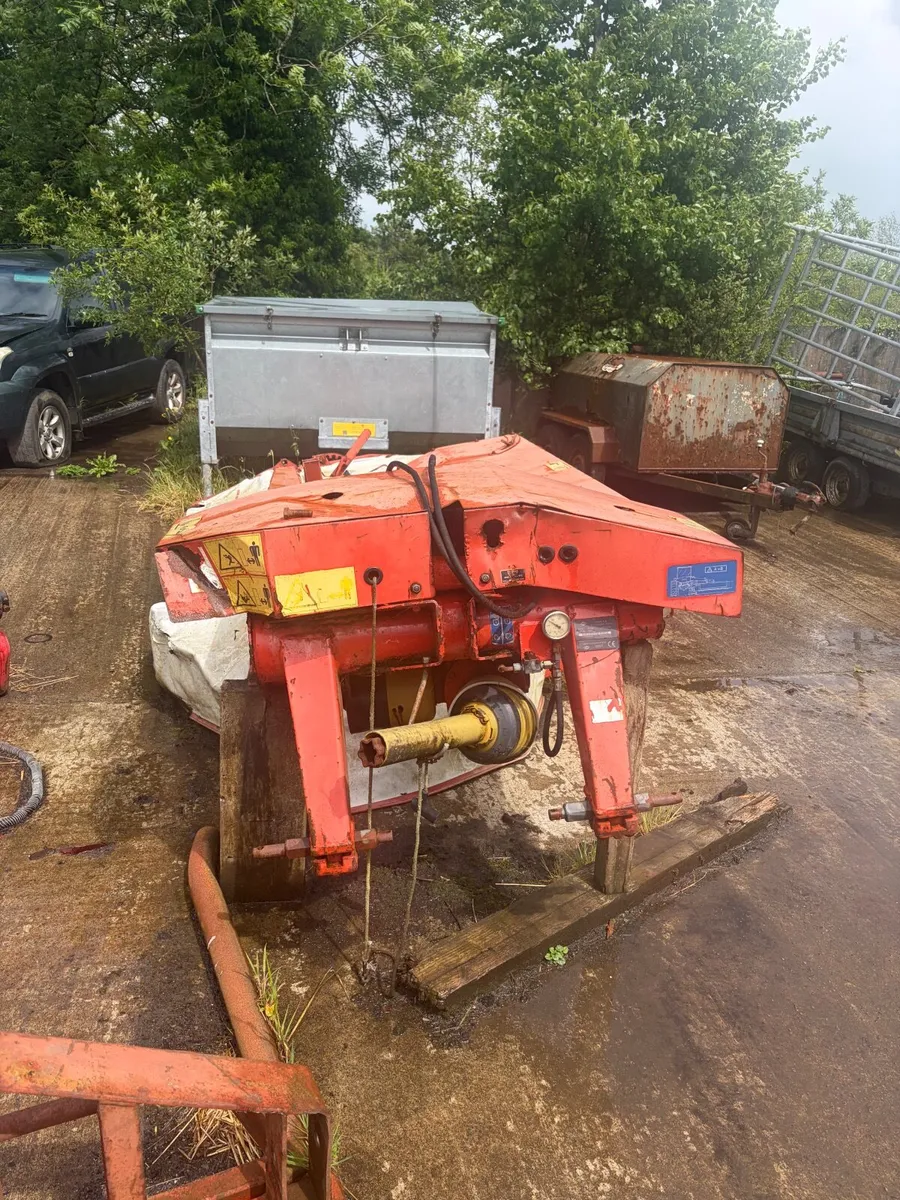 Kuhn fc243 8’mower - Image 1