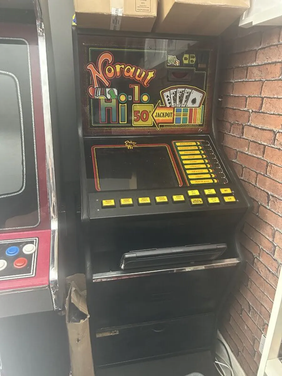 POKER MACHINE FOR SALE. MAME Conversion (Original Parts Included)