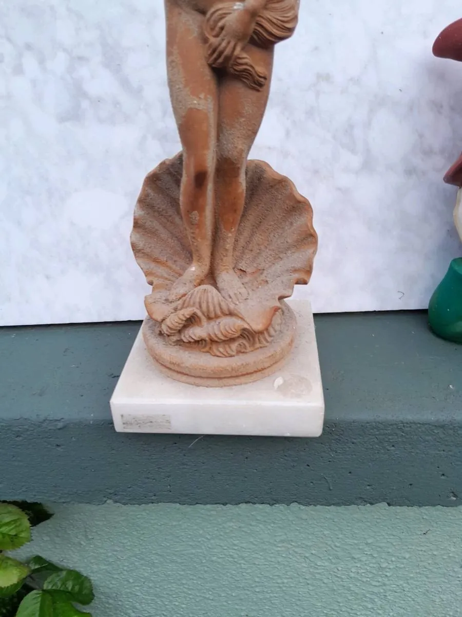 Old taracotta lady figure - Image 2