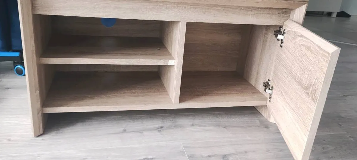 Tv stand - Image 3