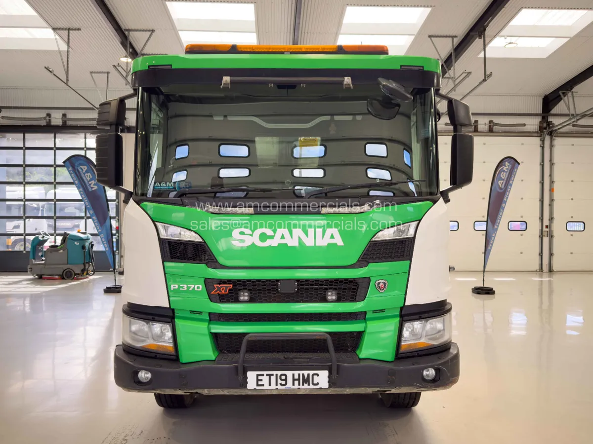 2019 (19) Scania P370 XT 8x4 Steel Tipper - Image 2