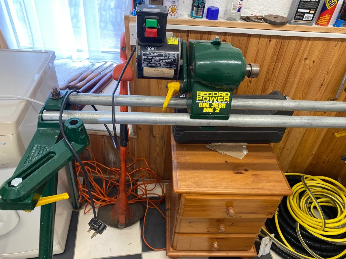 Woodturning lathe - Image 2
