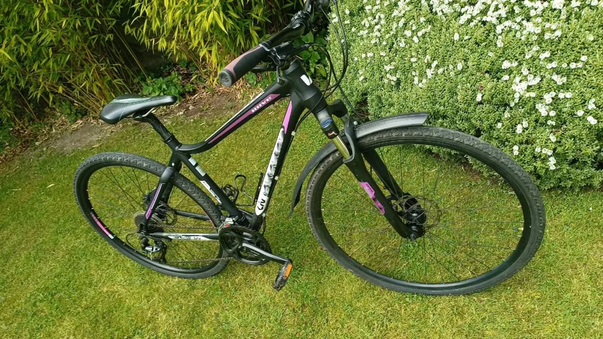 Giant Liv Rove 2, Hybrid Road Bicycle (Size M) - Image 1