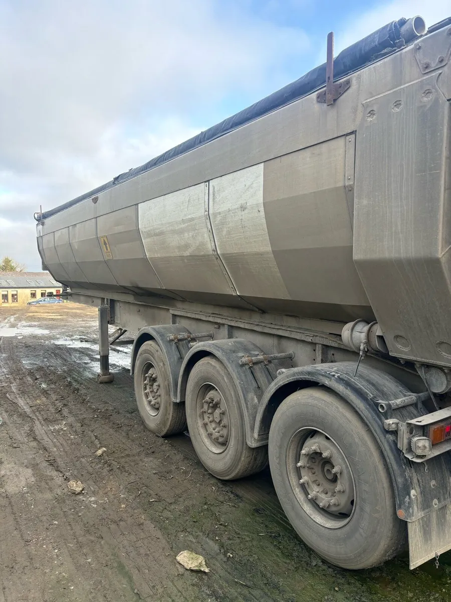Tipping trailer - Image 2