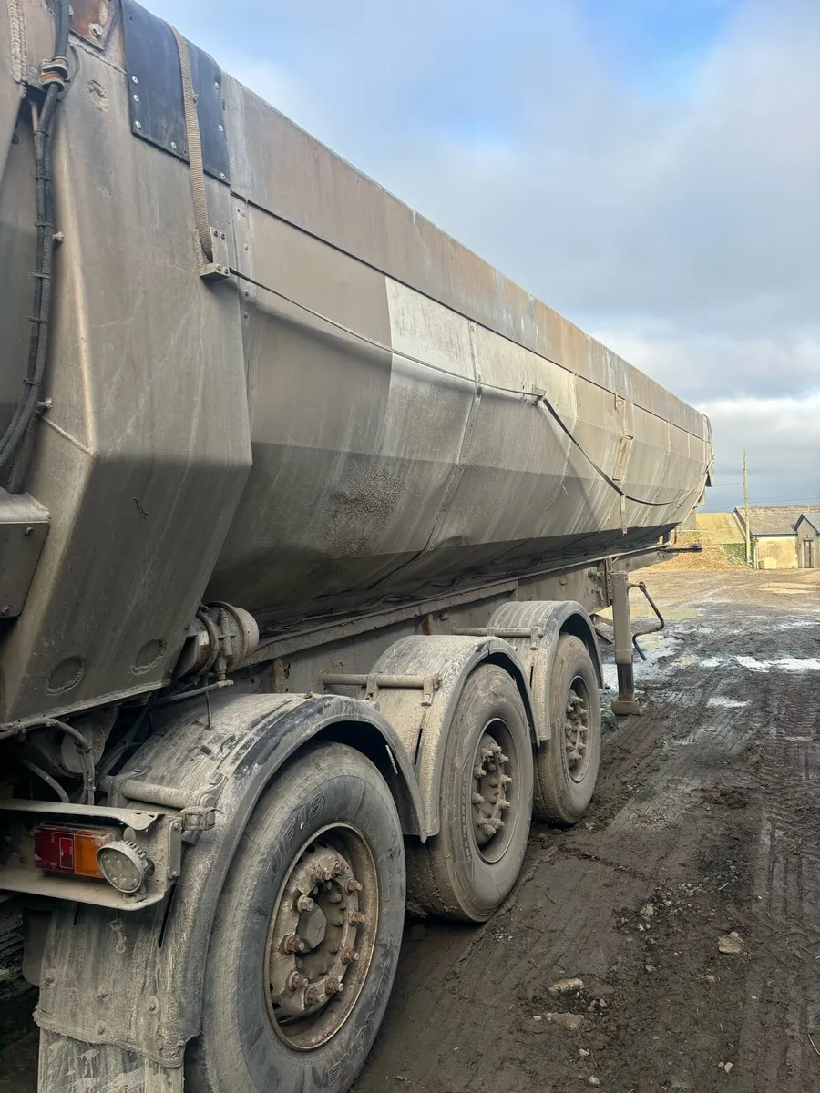 Tipping trailer - Image 4