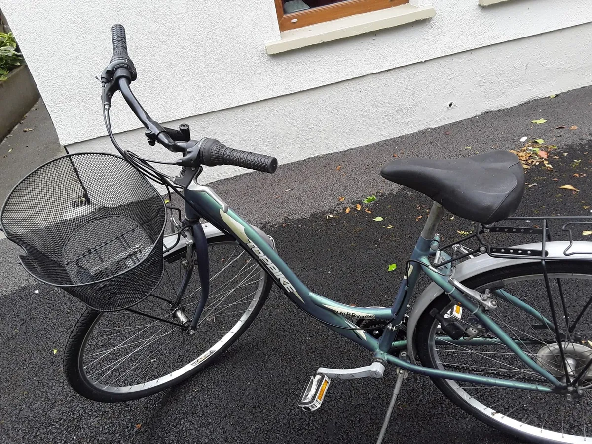 Ladies bicycle - Image 1